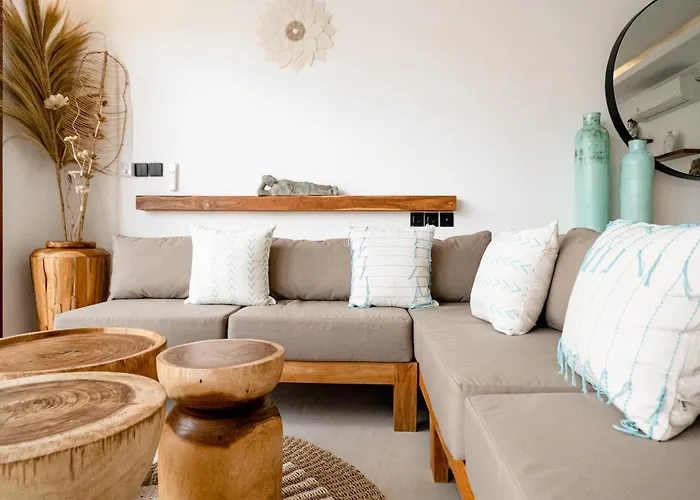 Villa Brand New - Spacious Complex Virland - Center Seminyak